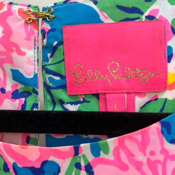 Lilly Pulitzer Trina Dress EEUC, Gorgeous style and colors and so Flattering 🌺 - Picture 3 of 5